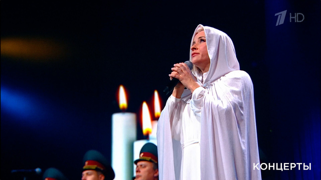 Мария Воронова и Хор Академического ансамбля песни и пляски войск Национальной гвардии РФ — «Словно птицами». 55 лет фильму «Офицеры». Фрагмент