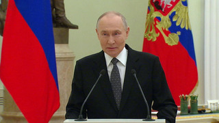 Президент поздравил с Днем защитника Отечества всех граждан России, ветеранов и действующих военных