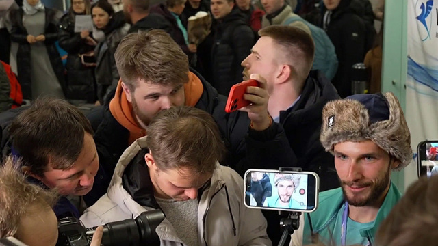 В столичном аэропорту Внуково сегодня ночью встречали наших олимпийцев