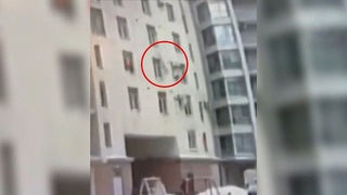 Президент Узбекистана наградил медалью дворника, спасшего ребенка в Петербурге