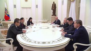 Президент России принял в Кремле министра иностранных дел Вьетнама Ле Хоай Чунга