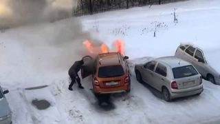 В Белорецке прохожий спас мужчину из горящей машины