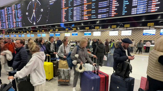 Тысячи россиян не могут вернуться домой из-за закрытого неба на Ближнем Востоке