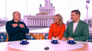 Актер Владимир Стержаков рассказал, как при знакомстве с супругой подарил ей зубную пасту и бананы