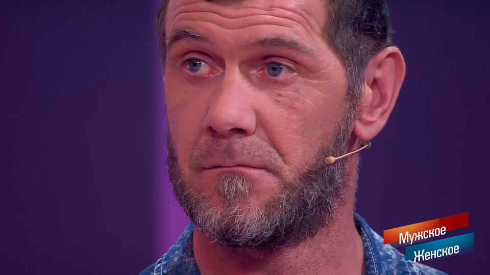 «Следи за пальцем». Мужчина не смог найти в студии ведущих. Мужское / Женское. Фрагмент выпуска от 04.03.2026