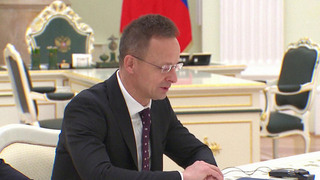 На улицах Украины идет охота на людей, заявил глава МИД Венгрии