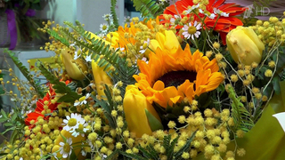 В России стартовал предпраздничный цветочный марафон