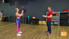 Фитнес-разминка: играем в мяч, укрепляем отношения! Доброе утро. Суббота. Фрагмент 