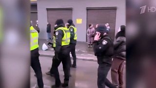 В Днепропетровске при попытке мобилизации мужчины двое военкомов получили ранения