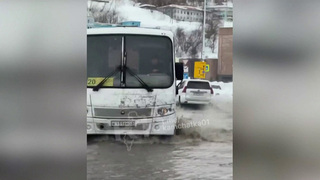 На Камчатке устраняют последствия циклона, который принес на полуостров снег с дождем и порывистый ветер