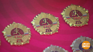 Знак ГТО на груди у него... Уже 95 лет! Доброе утро. Фрагмент 