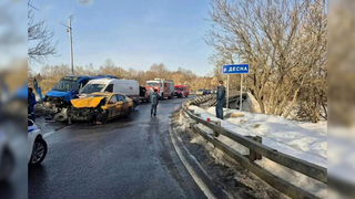 Маршрутка и такси столкнулись в Новой Москве, пострадали семь человек