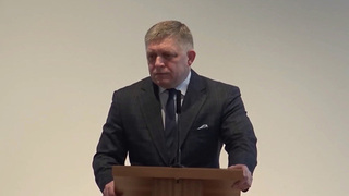 Премьер Словакии Роберт Фицо подтвердил, что в День Победы он снова будет в России