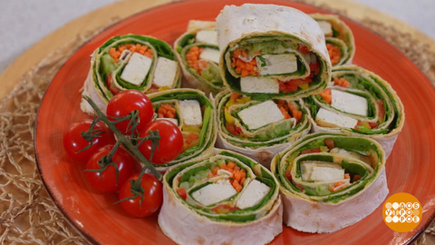 Готовим рулеты из лаваша и овощей. Доброе утро. Фрагмент 