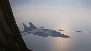 Истребители МиГ-31 с гиперзвуковыми ракетами «Кинжал» выполнили плановый полет над Японским морем