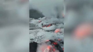 Появились кадры извержения одного из самых активных в мире вулканов на острове Реюньон