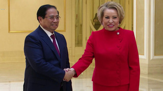 Председатель Совета Федерации Валентина Матвиенко провела встречу с Вьетнама Фам Минь Тинем