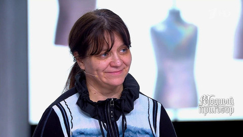 «Родила шестого ребенка в машине». Героиня удивила ведущих. Модный приговор. Фрагмент 