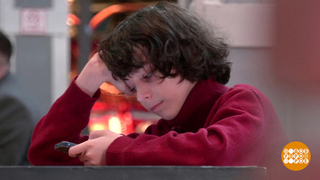 Не отвлекай меня, я в телефоне! Доброе утро. Фрагмент