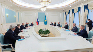 Михаила Мишустина в Астане принял президент Казахстана Касым-Жомарт Токаев