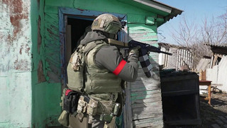 Владимир Путин поздравил сотрудников и ветеранов Росгвардии с 10-летием создания службы