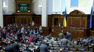 Верховная Рада пустеет: политический кризис на Украине не сбавляет обороты