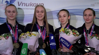 Появились кадры встречи российских гимнасток во Внуково после этапа Кубка мира