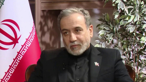 Иранский МИД опроверг слова Трампа о том, что Тегеран попросил о прекращении огня