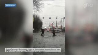 Моря и реки: появились кадры последствий мощного ливня в Волгограде