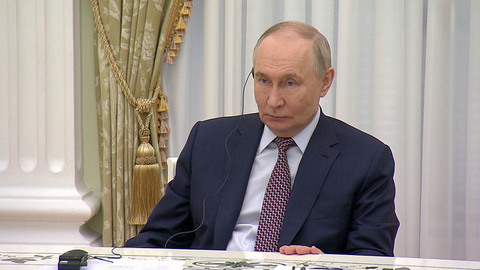 Владимир Путин принял в Кремле министра иностранных дел Египта Бадра Абдельати