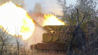 Артиллеристы громят укрепления боевиков в районе Красного Лимана на севере ДНР