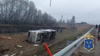 Водитель погиб в ДТП с автобусом в Саратовской области: видео