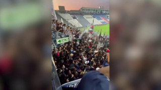 Около 50 человек пострадали при обрушении конструкции на стадионе в столице Перу