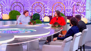 Лейтенант в поиске гонщицы: Розу Сябитову удивили запросы жениха