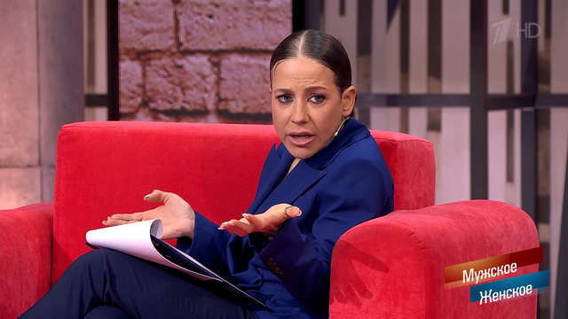 «В 15 лет с 24-летним кобелем гуляет». Юлия Барановская в ужасе от попустительства матери. Мужское / Женское. Фрагмент 