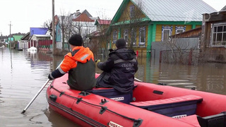 В Марий Эл после разлива сразу двух рек людям круглосуточно помогают спасатели