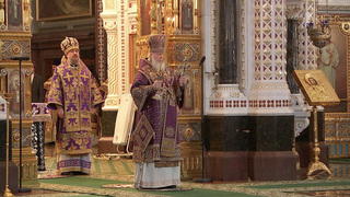 В Чистый Четверг патриарх Кирилл отслужил литургию в храме Христа Спасителя