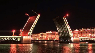 В Петербурге стартовал сезон навигации на Неве