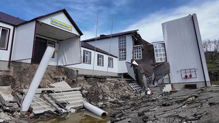 Особое внимание Чеченской Республике, где действует режим ЧС федерального уровня