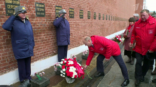 В преддверии Дня космонавтики представители КПРФ почтили память покорителей космоса