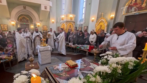 Православные верующие отмечают Великую субботу