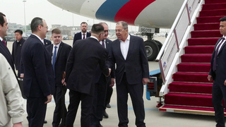 В Пекин с двухдневным визитом прибыл глава МИД России Сергей Лавров