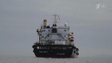 Ормузский пролив, закрытый Ираном и заблокированный США, сегодня смогли пройти не более десятка судов