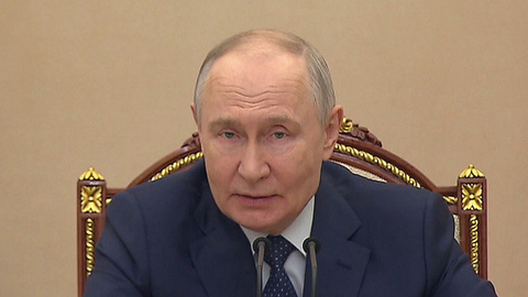 Владимир Путин поручил подготовить меры по стимулированию роста экономики