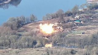 Российская армия минувшей ночью нанесла массированный удар по военным тылам противника