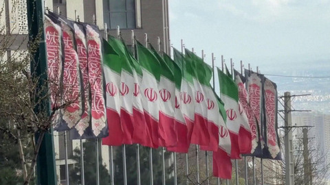 Иран не собирается передавать США обогащенный уран