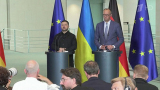 Запад пытается искусственно создать украинский кризис, чтобы нанести стратегическое поражение России