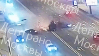 В Москве устанавливают обстоятельства ночного массового ДТП на Садовом кольце