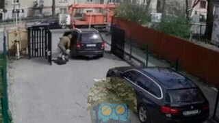 На Украине сотрудник ТЦК и потенциальный призывник упали с крыши