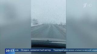 Снежный апокалипсис: водители показали кадры занесенных снегом дорог в Мурманске